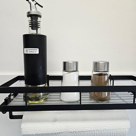 Modern Homes - Voll Ausgestatte Wohnung - Balkon - Hotelbetten - 4K Tv - Wlan Moers Bagian luar foto