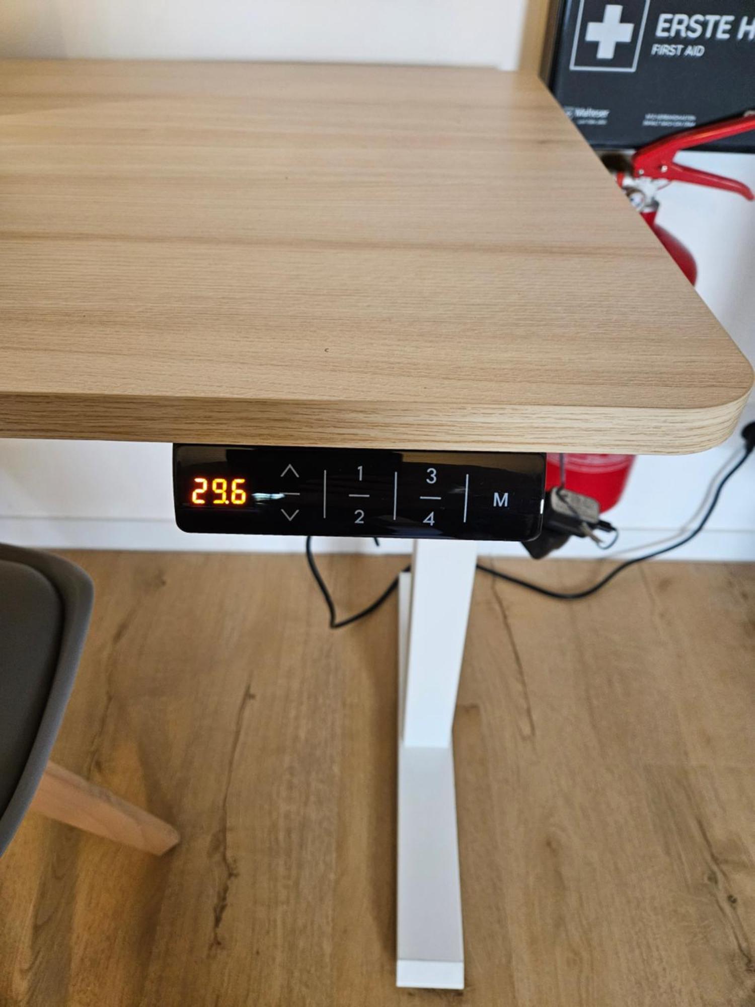Modern Homes - Voll Ausgestatte Wohnung - Balkon - Hotelbetten - 4K Tv - Wlan Moers Bagian luar foto